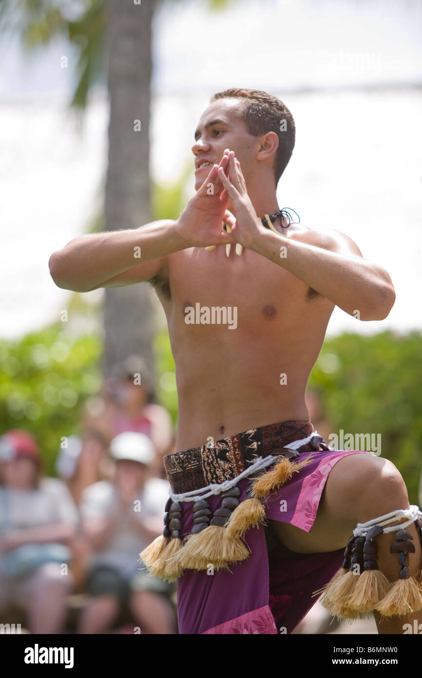 LA'IE, HI - Luglio 26: performance di danza a Hawaii è il Centro Culturale Polinesiano. Foto Stock