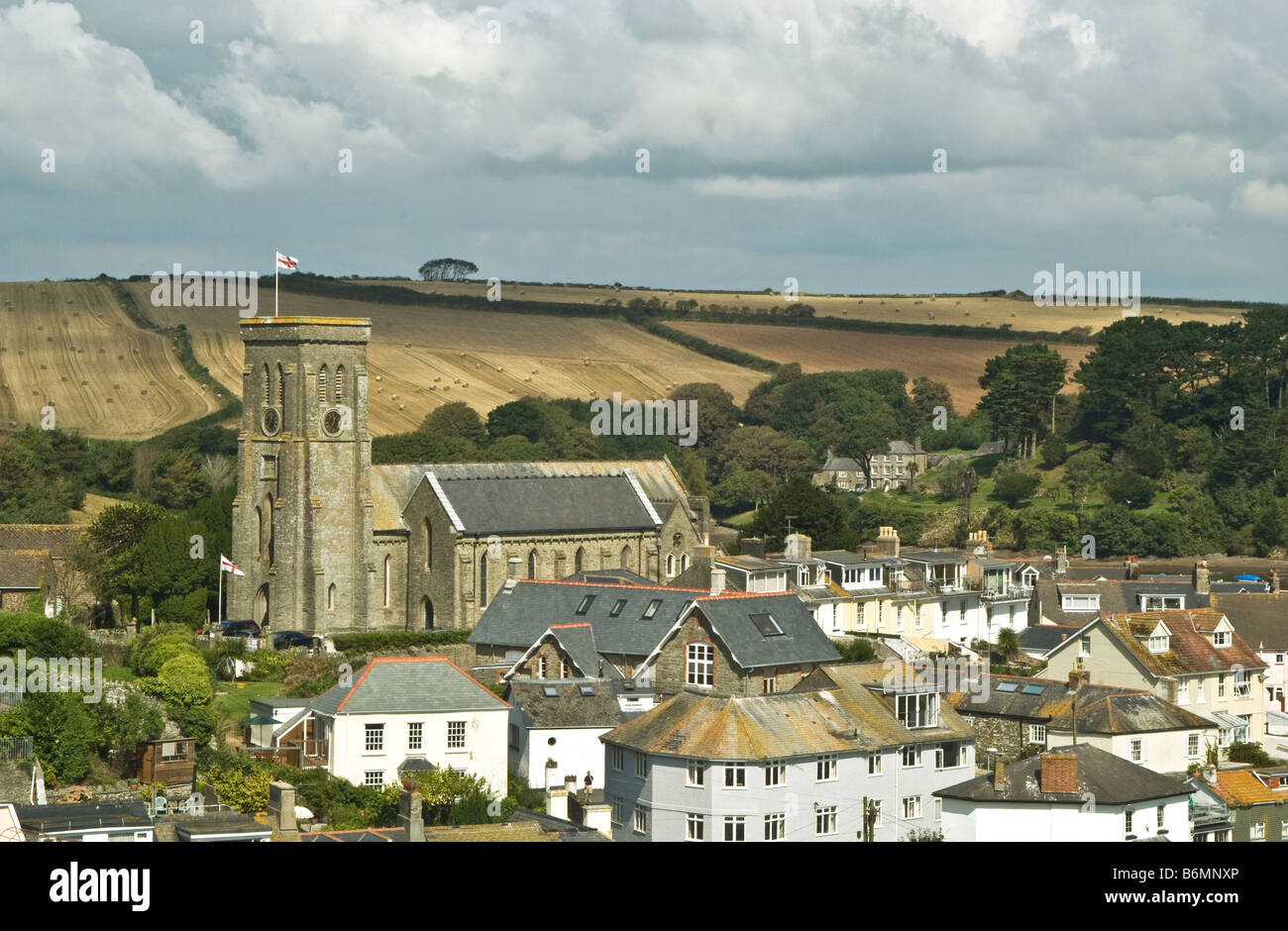 Salcombe città e chiesa, una piccola città costiera a sud di prosciutti di Devon, vicino all'estuario a Kingsbridge Foto Stock