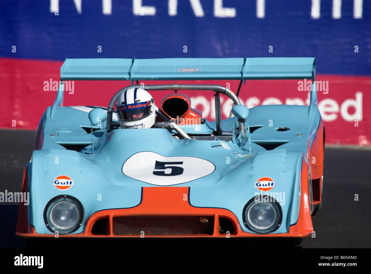 Un 1972 Mirage M6 del 2007 a Monterey Historic Auto gare, guidato da Chris MacAllister. Foto Stock