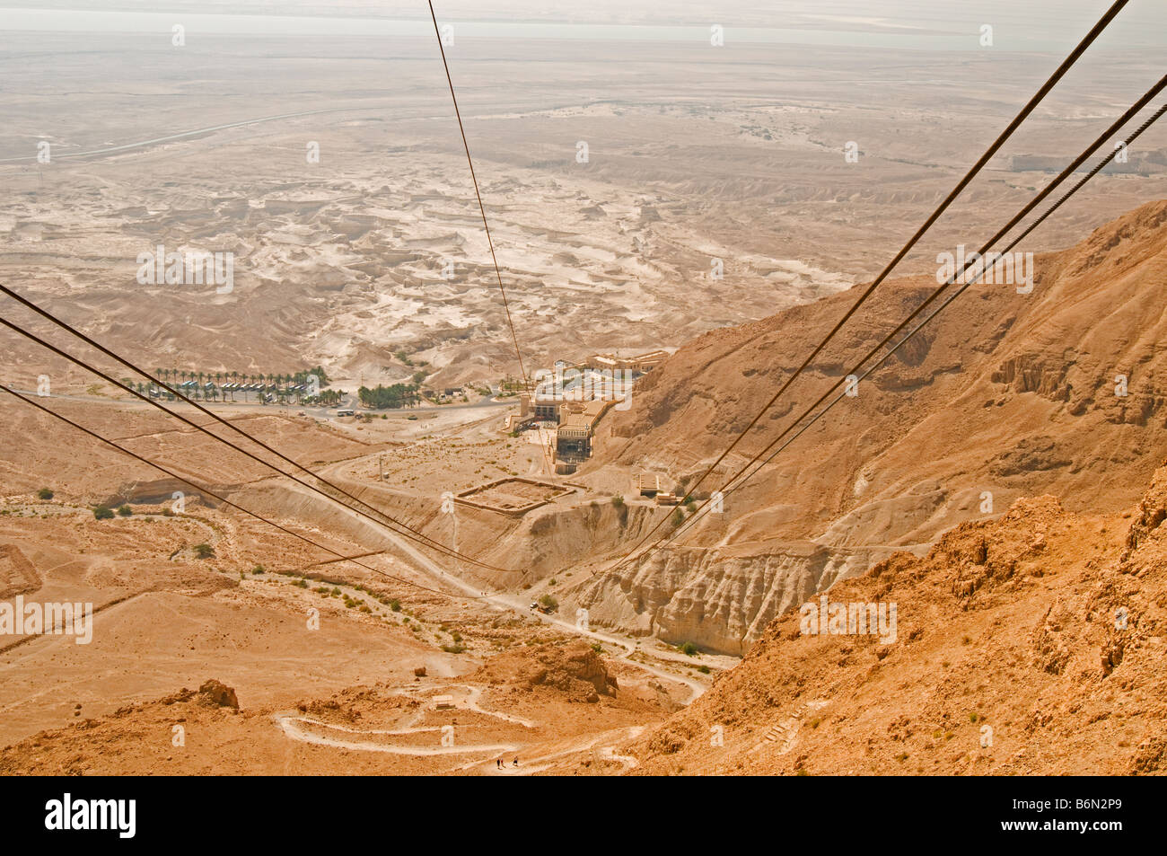 Le linee del tram per il centro visitatori, Masada Parco Nazionale,Israele,Asia Foto Stock