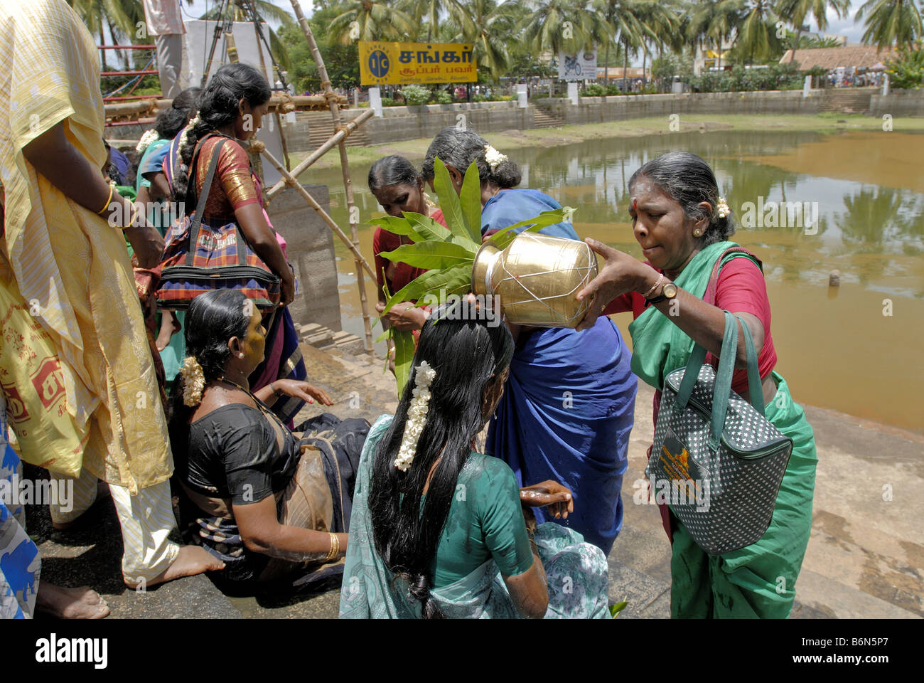 FESTIVAL IN KARPAKA VINAYAKAR TEMPIO IN PILLAIYARPATTI TAMILNADU Foto Stock