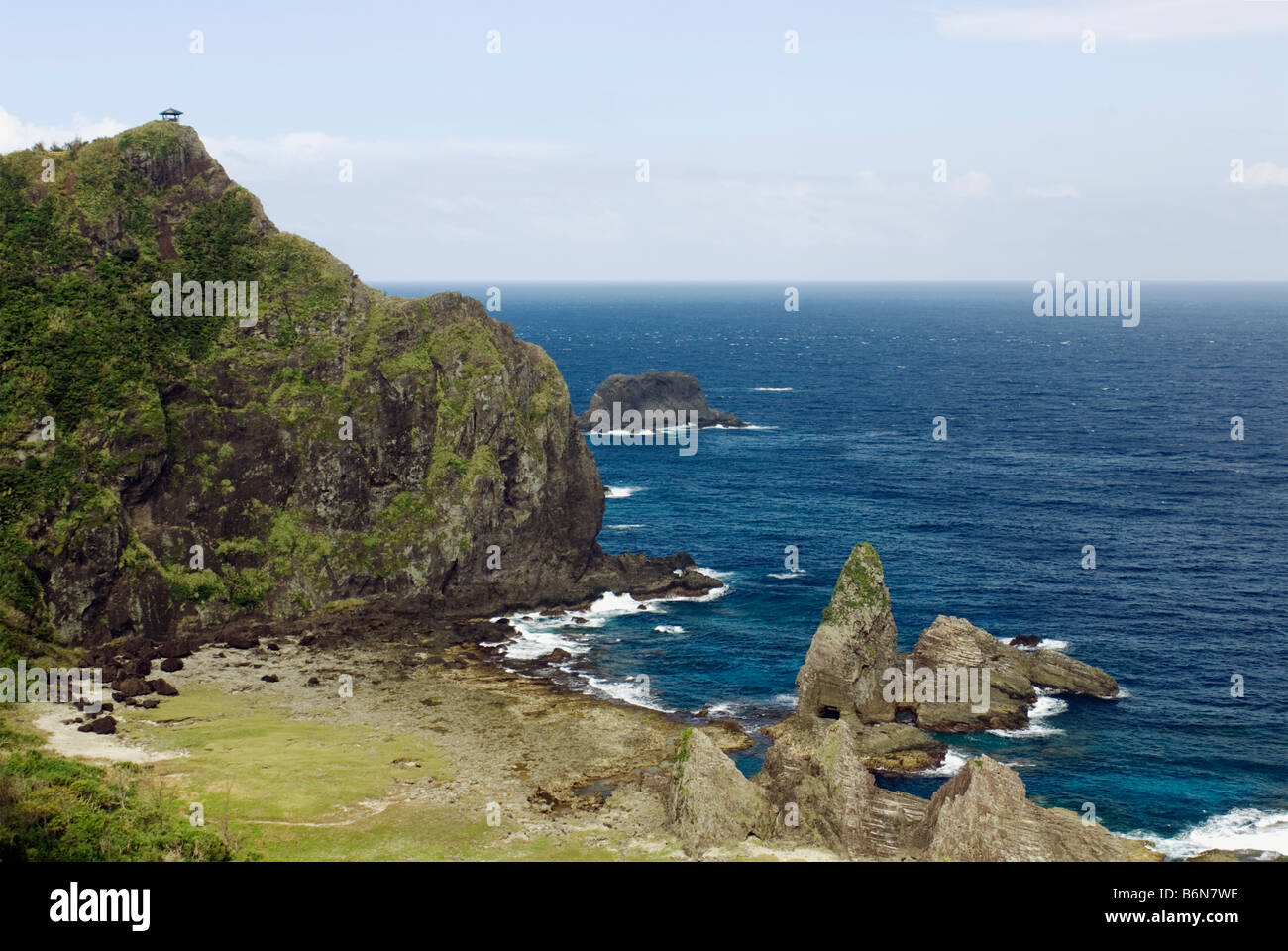 Taiwan, Isola Verde, formazioni di roccia vulcanica lungo la costa dell'Oceano Pacifico Foto Stock