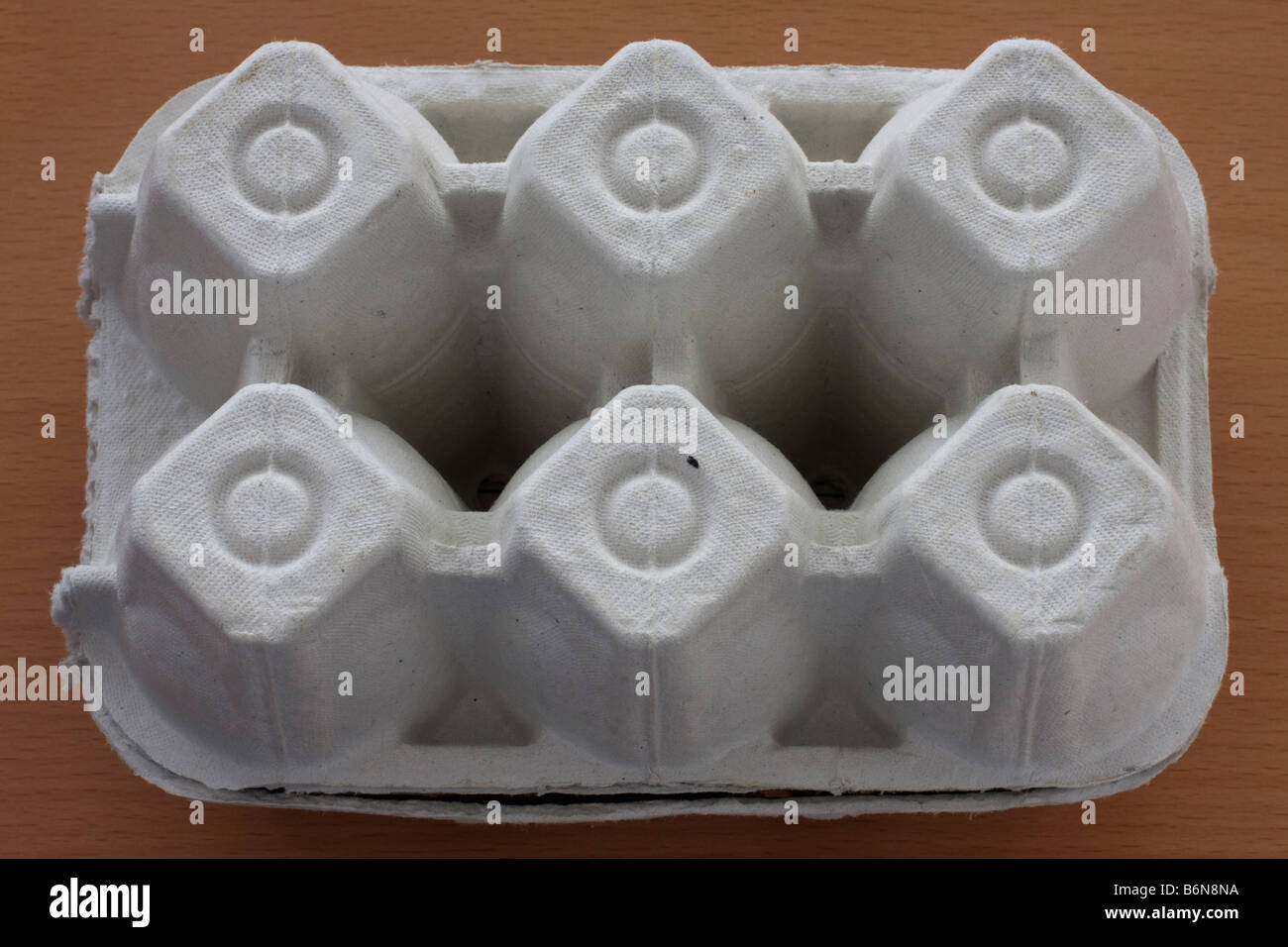 Confezione di uova in basso Foto Stock