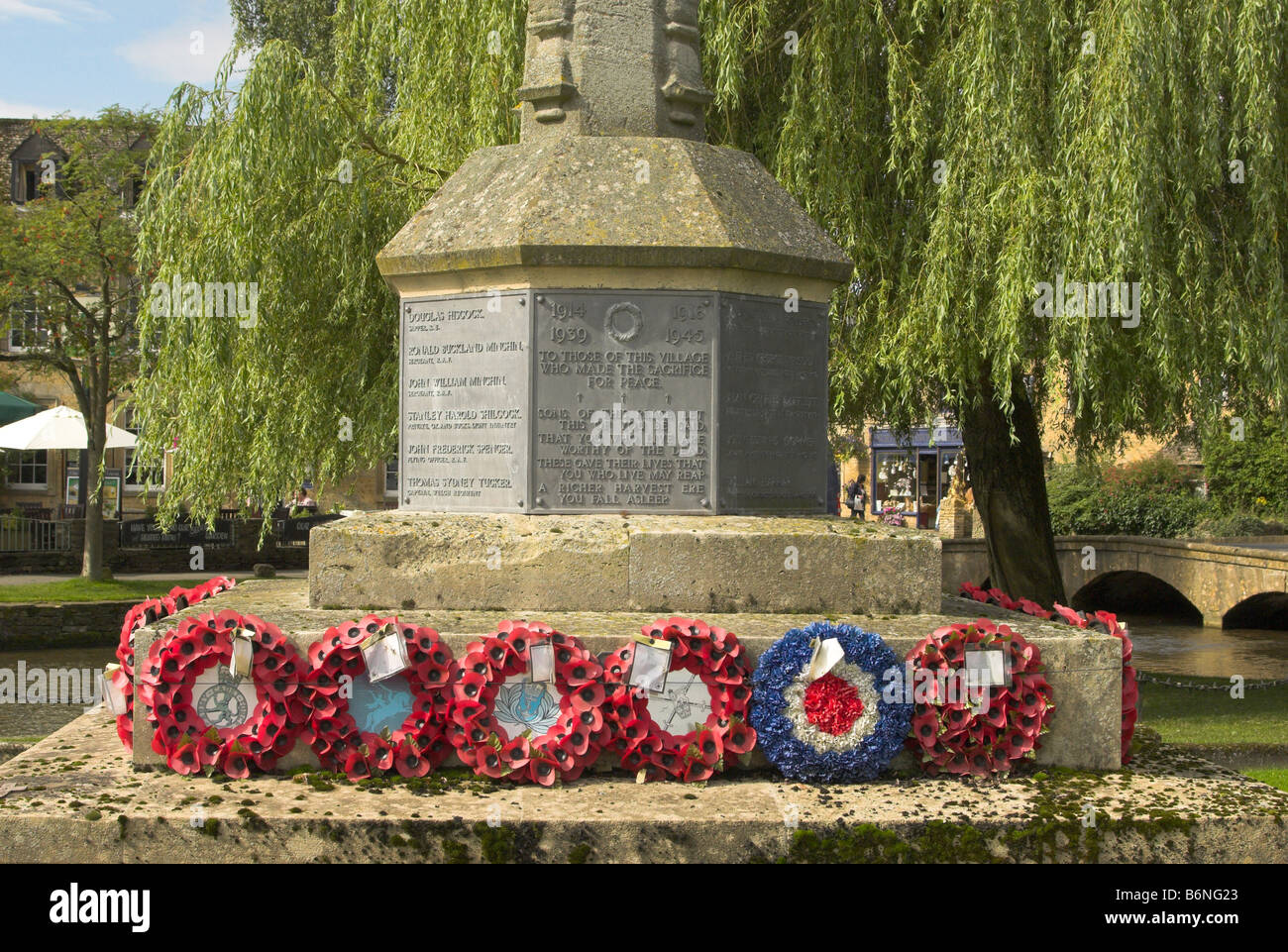 Il Memoriale di guerra, Bourton sull'acqua, nel Gloucestershire. Foto Stock