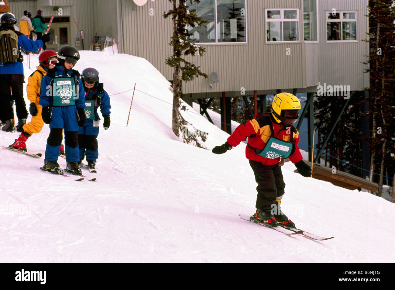 "Big bianchi " Ski Resort nei pressi di Kelowna, BC, Okanagan, British Columbia, Canada - giovani bambini imparare a sciare a scuola di sci Foto Stock