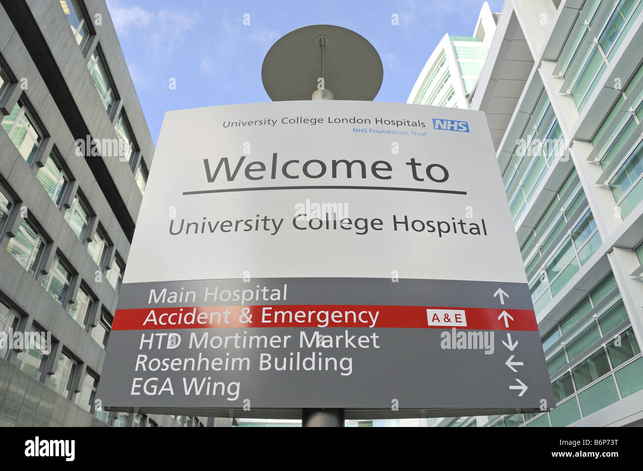 University College Hospital segno Londra Inghilterra REGNO UNITO Foto Stock