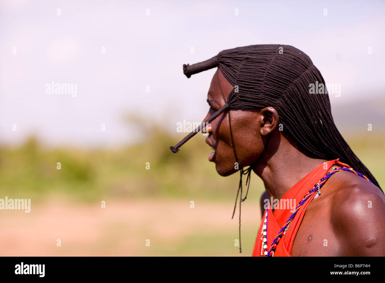 Maasia mara uomini cerimonia di benvenuto Foto Stock