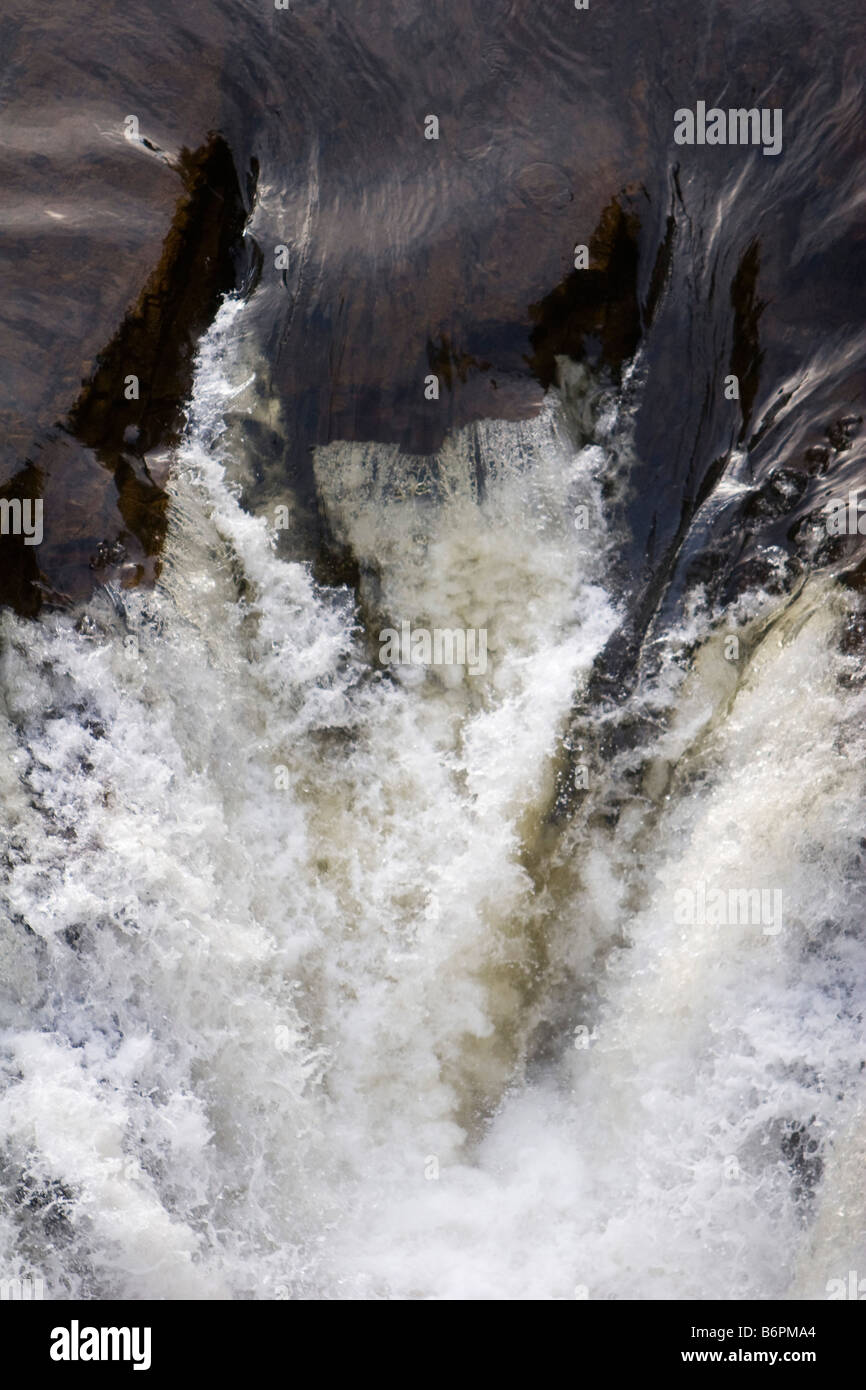 L'acqua che scorre sulle rocce in Upstate New York Ottobre 2008 Foto Stock