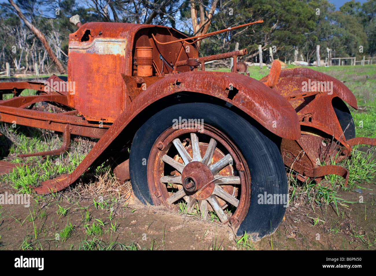 Vecchio camion arrugginito Foto Stock