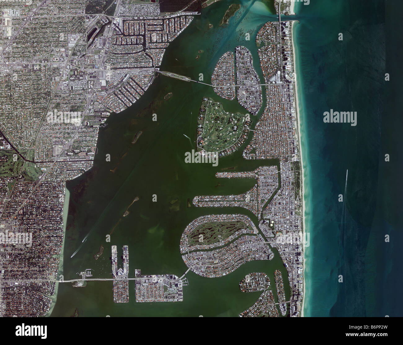 Mappa aerea vista al di sopra Miami Biscayne Bay intercoastal Waterway e Miami beach litorale Florida Foto Stock