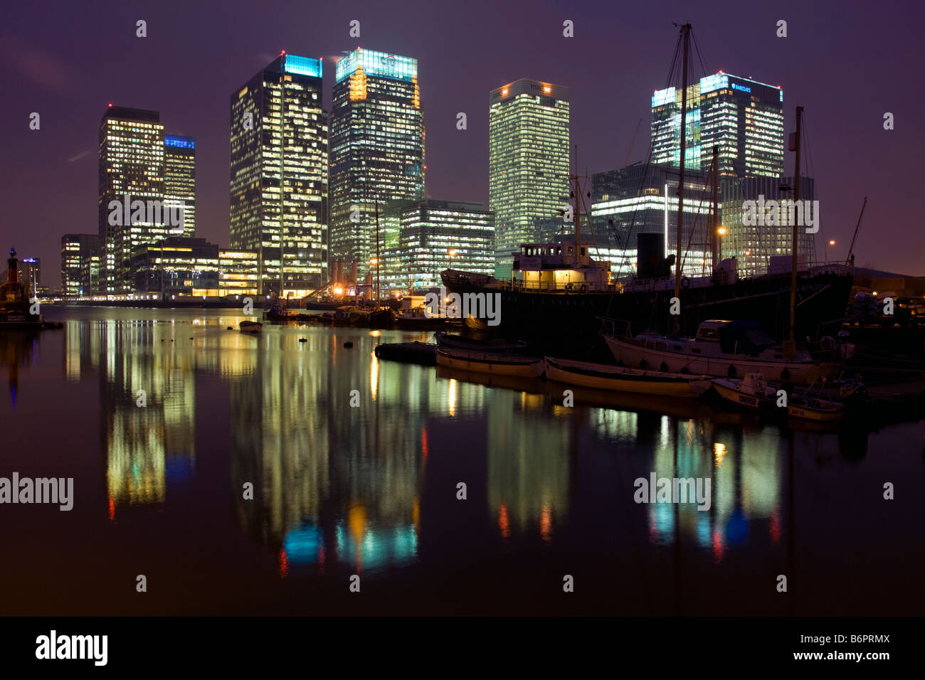 Canary Wharf grattacieli crepuscolo Londra Foto Stock