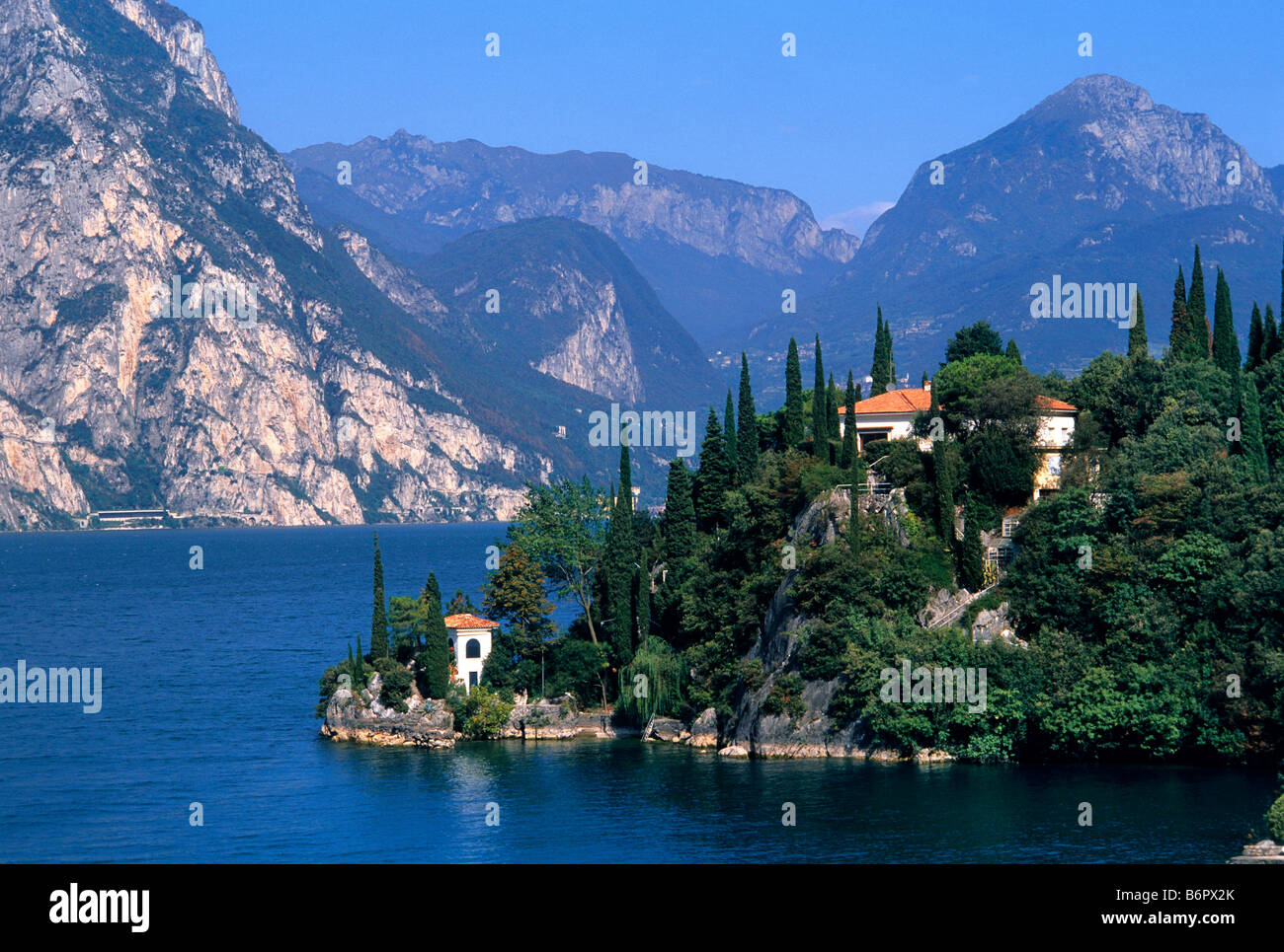 Il lago di Garda in Lombardia Italia Foto Stock