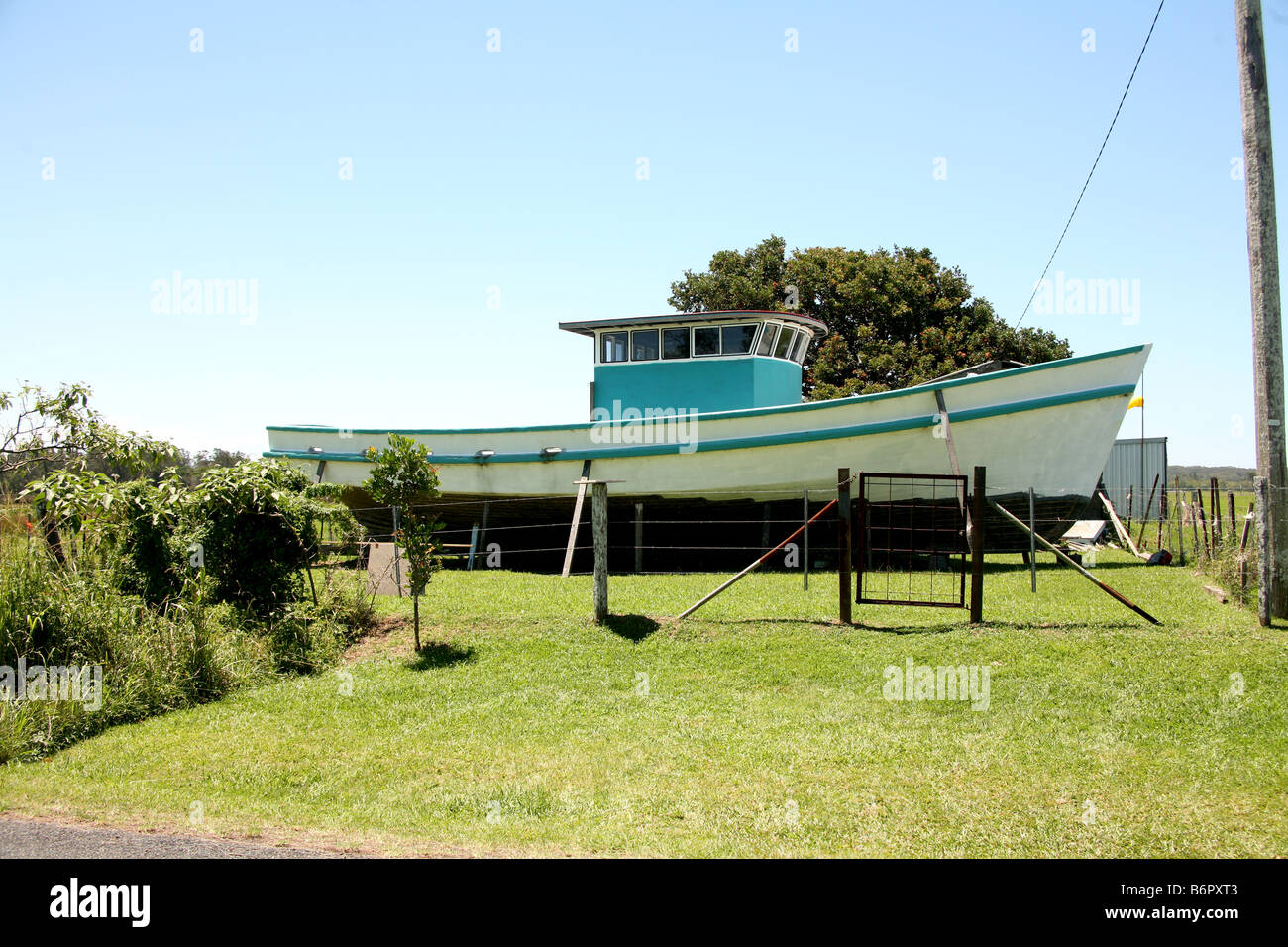 Architettura australiana recintata in barca nei pressi di Jerseyville su Macleay fiume del Nuovo Galles del Sud Australia Foto Stock