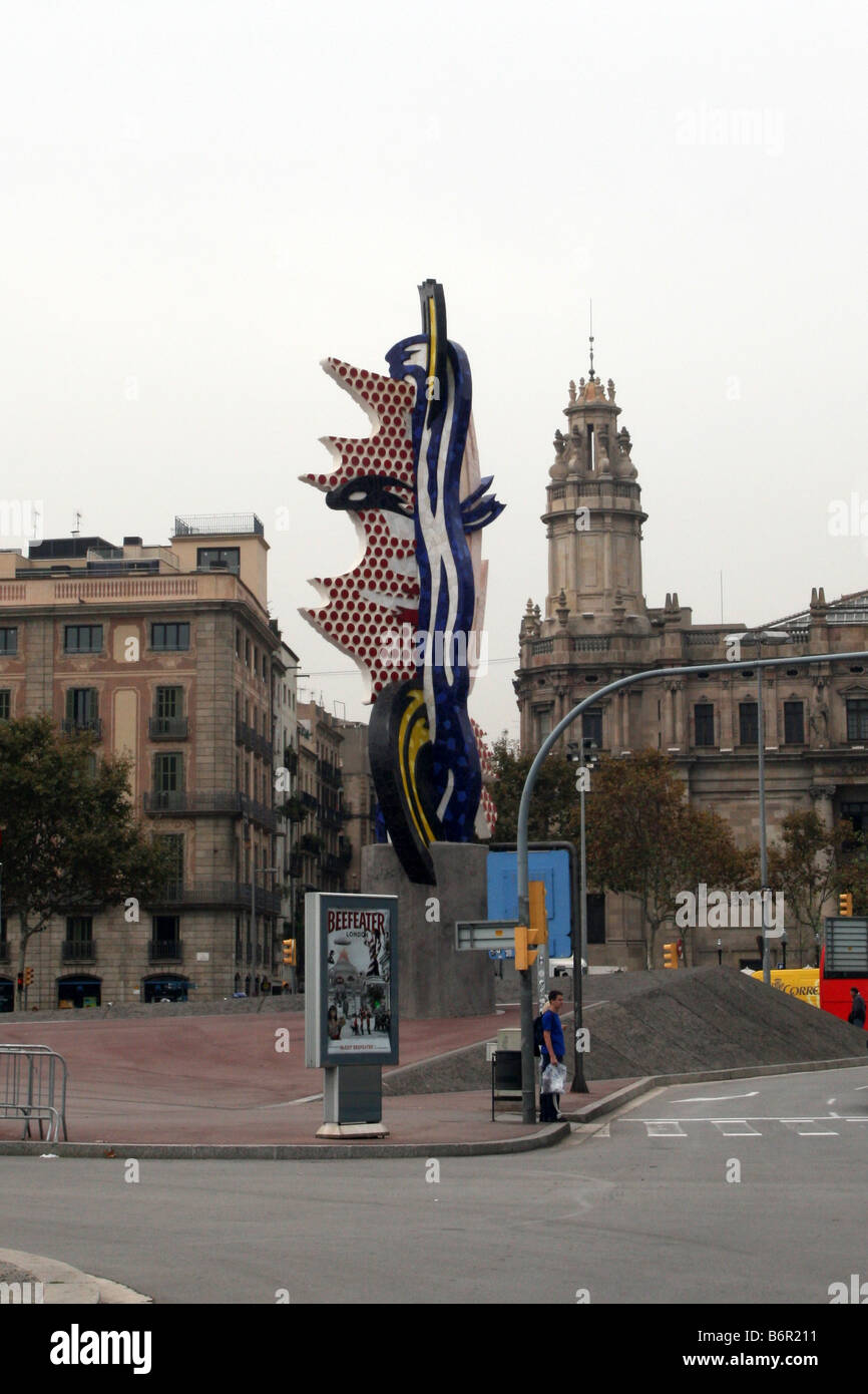 La testa (El Cap de Barcelona) da Roy Lictenstein [Waterfront, Maremagnum, Barcellona, in Catalogna, Spagna, Europa]. . Foto Stock