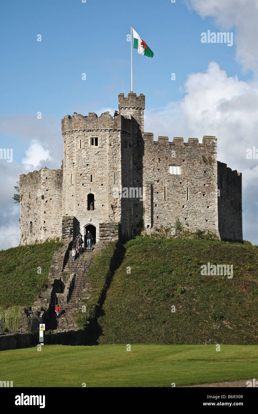 Il Normanno tenere, Castello di Cardiff, Galles Foto Stock