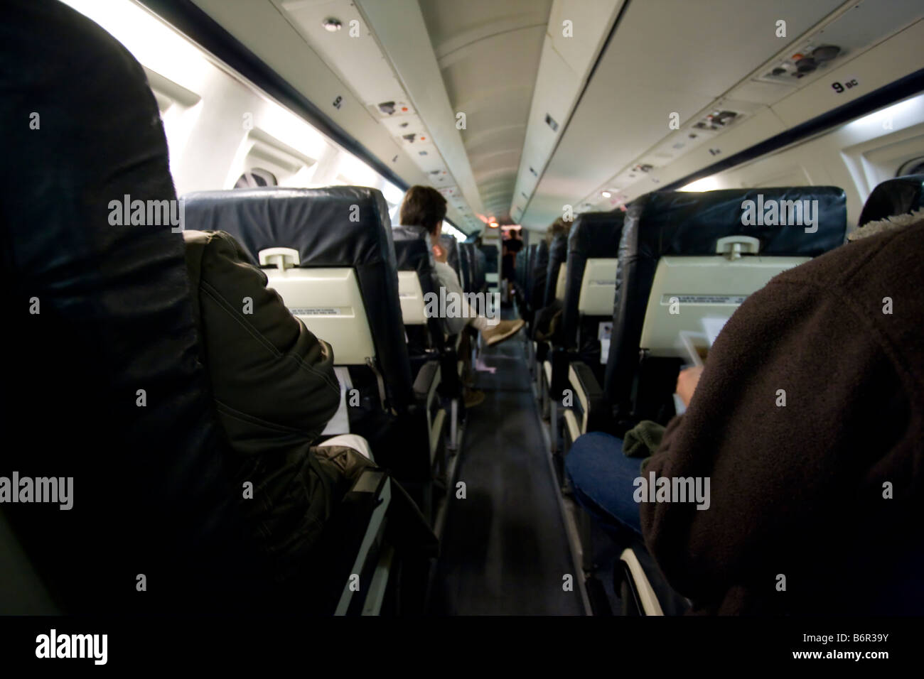 I passeggeri in volo di notte. Sol (argentino) Compagnie aeree aeromobili Saab Foto Stock