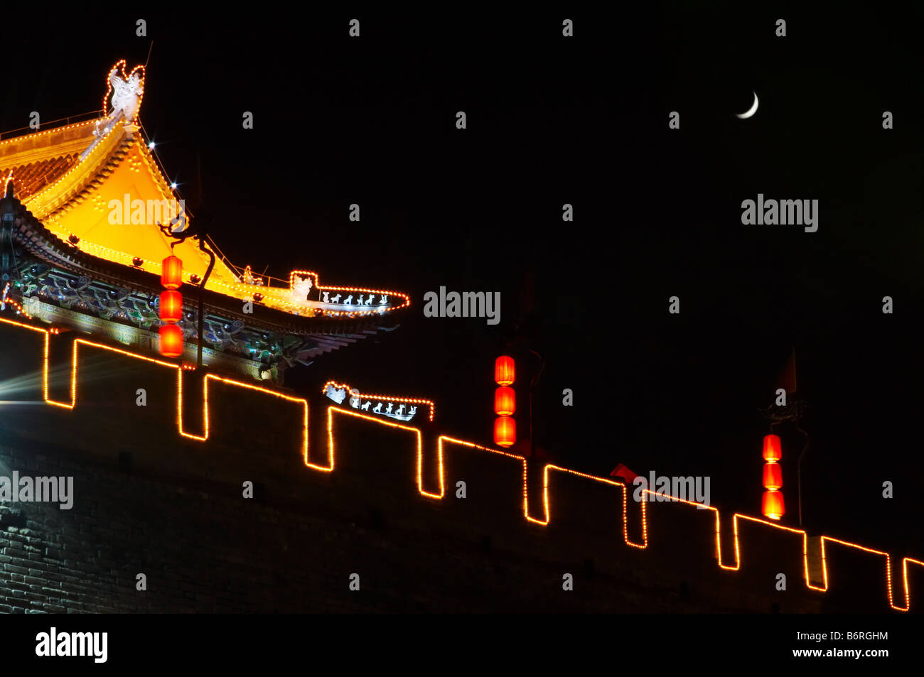 Porta sud della citta' di Xian muro a notte Foto Stock