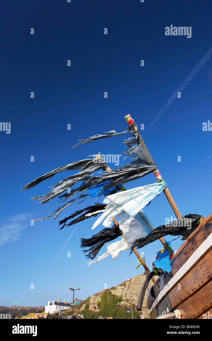 Il materiale trinciato utilizzato come contrassegni su una barca da pesca Foto Stock