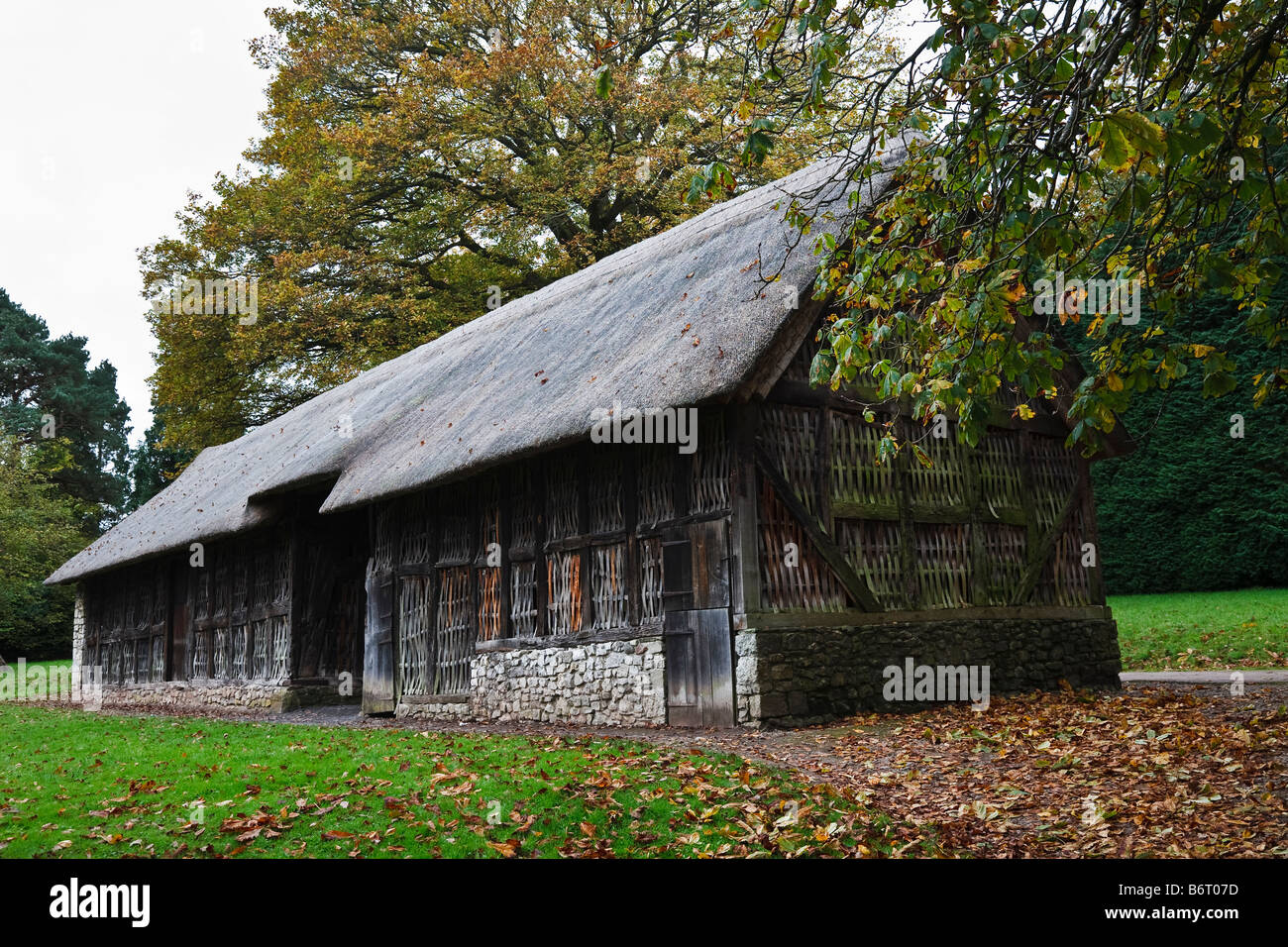 La struttura di legno Stryd Lydan granaio di St Fagans National History Museum, Cardiff, Galles Foto Stock