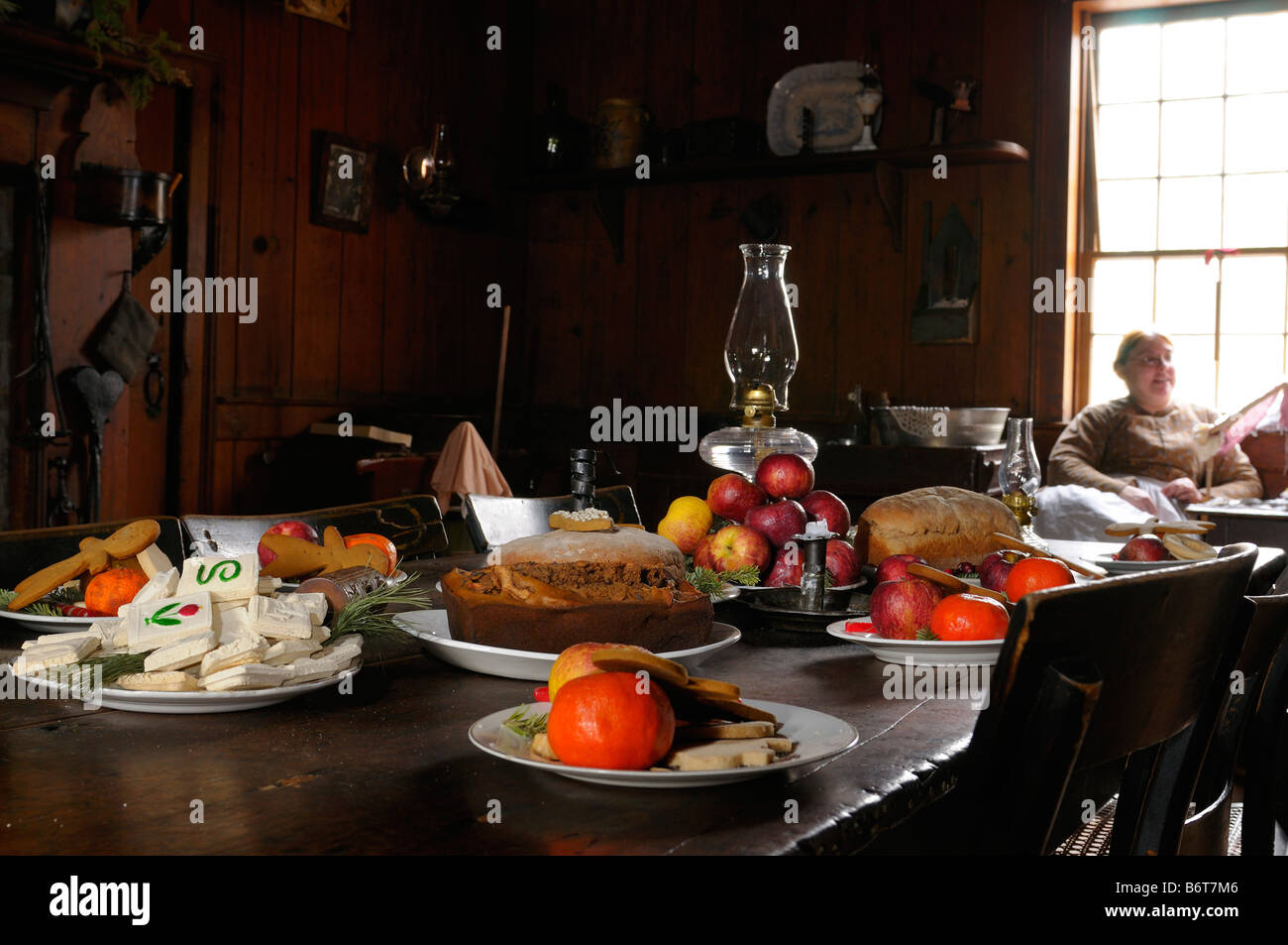 Centro storico 1832 Fattoria in Black Creek Pioneer Village Toronto con dolcetti di Natale sul tavolo della cucina Foto Stock