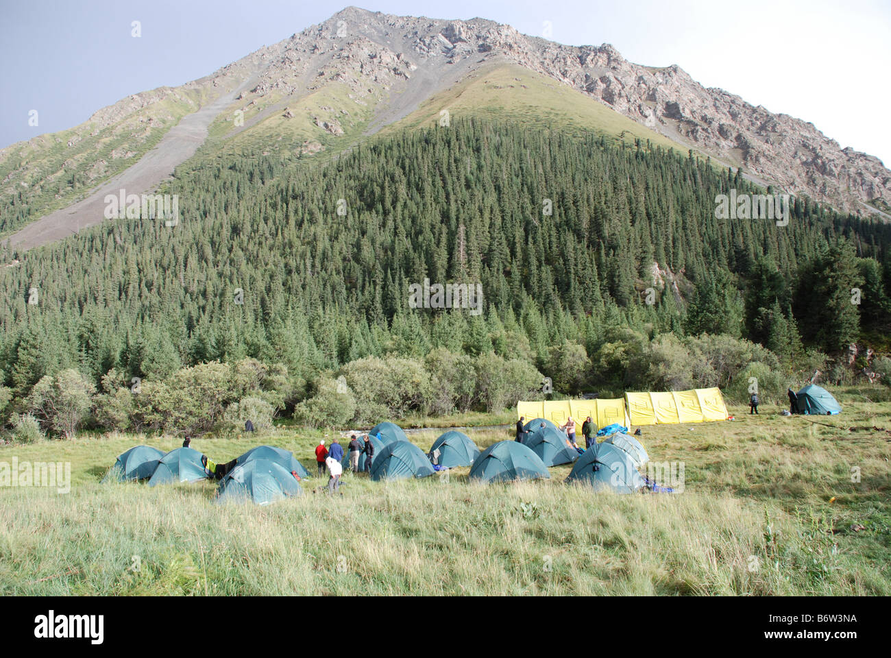 Il Tian Shen montagne del Kazakistan sono una delle più remote gamme della montagna in Asia centrale Foto Stock