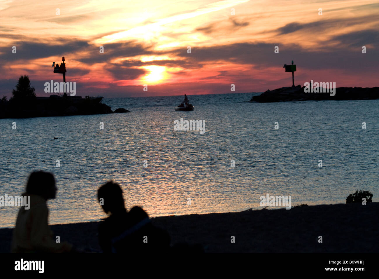 Entrata al porto di Nuova Buffalo Michigan al tramonto Foto Stock