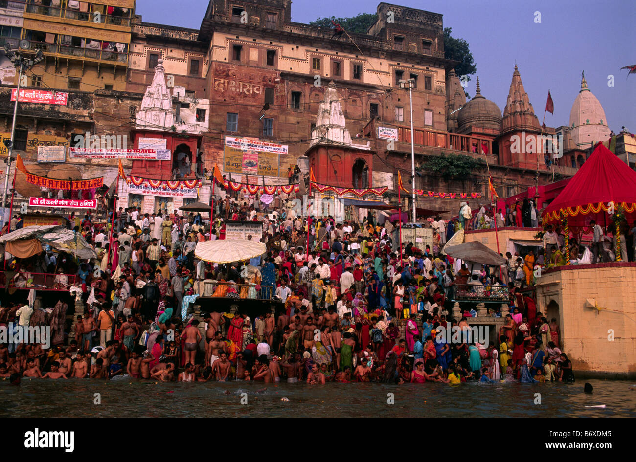 India, Varanasi, fiume Gange, festival di Kartik Purnima Foto Stock