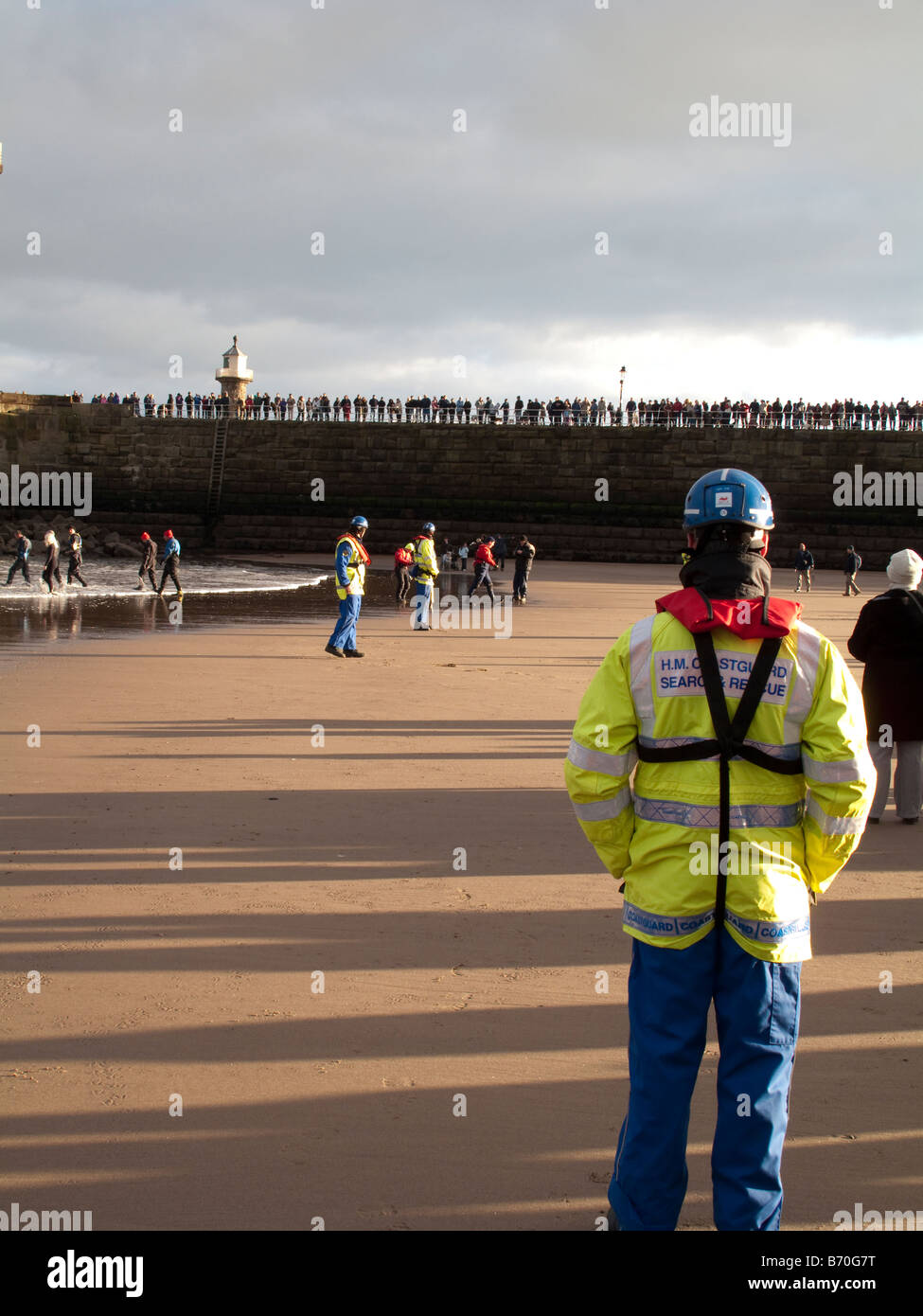 Il pugilato-giorno la ricerca e il salvataggio personell a portata di mano La sicurezza prima di tutto Foto Stock