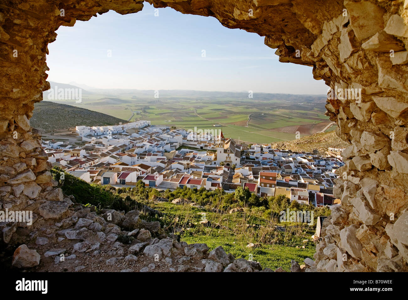 Villaggio di Teba e il castello de la Estrella malaga Andalusia Spagna Foto Stock