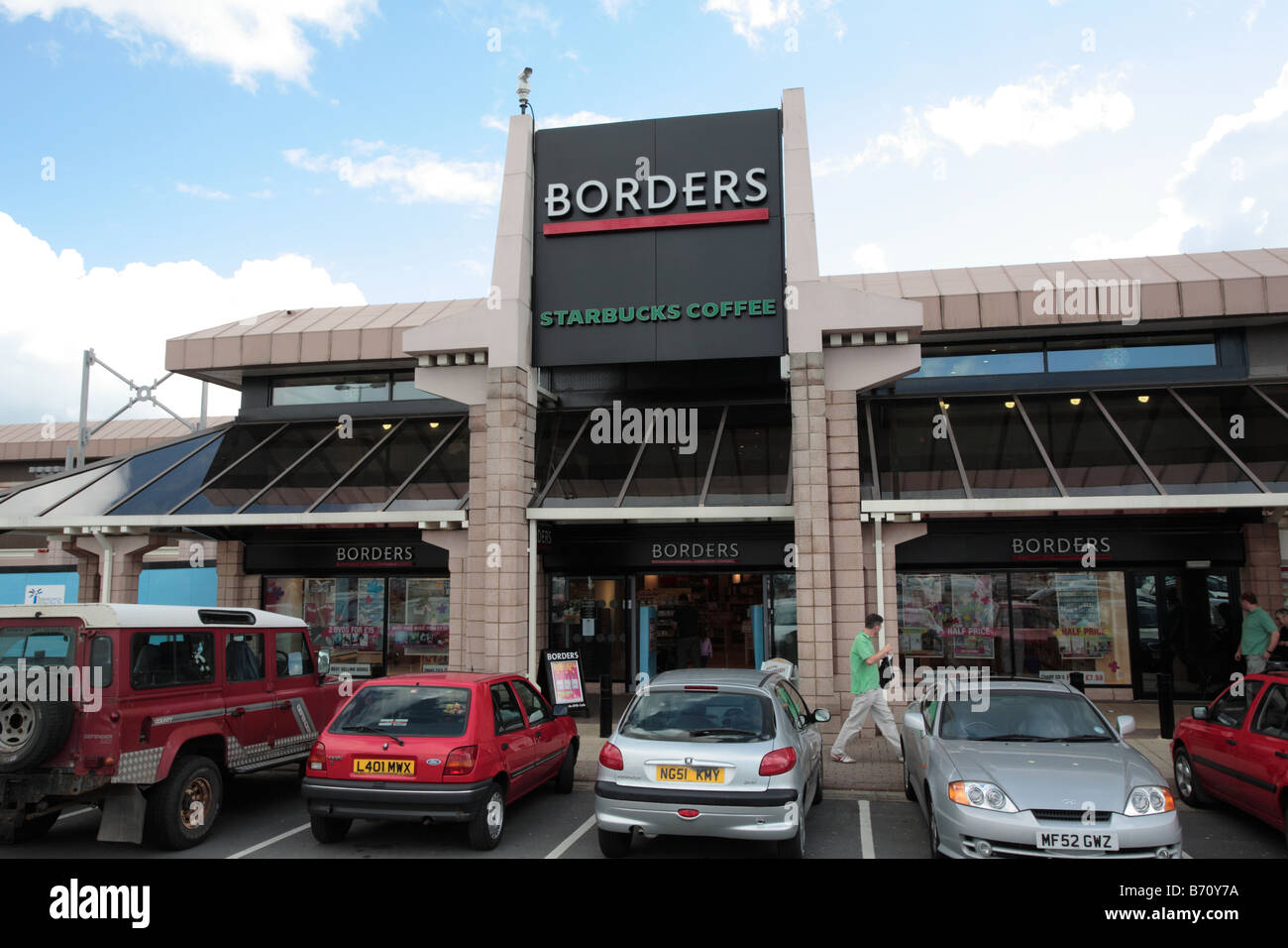 Frontiere e caffè Starbucks, Teesside Shopping Park Foto Stock