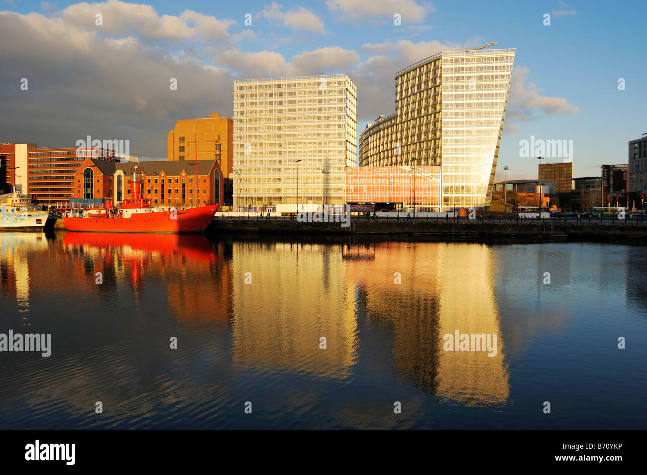 Inscatolando Dock e nuovo sviluppo a Liverpool, Capitale della Cultura 2008 Foto Stock
