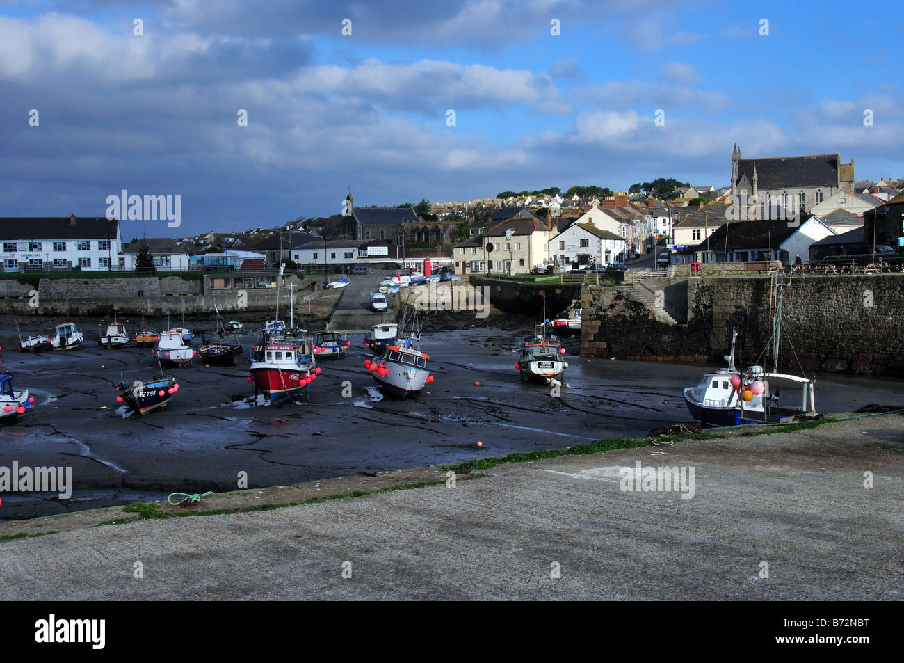 Il porto interno, Porthleven, Cornwall, Regno Unito Foto Stock