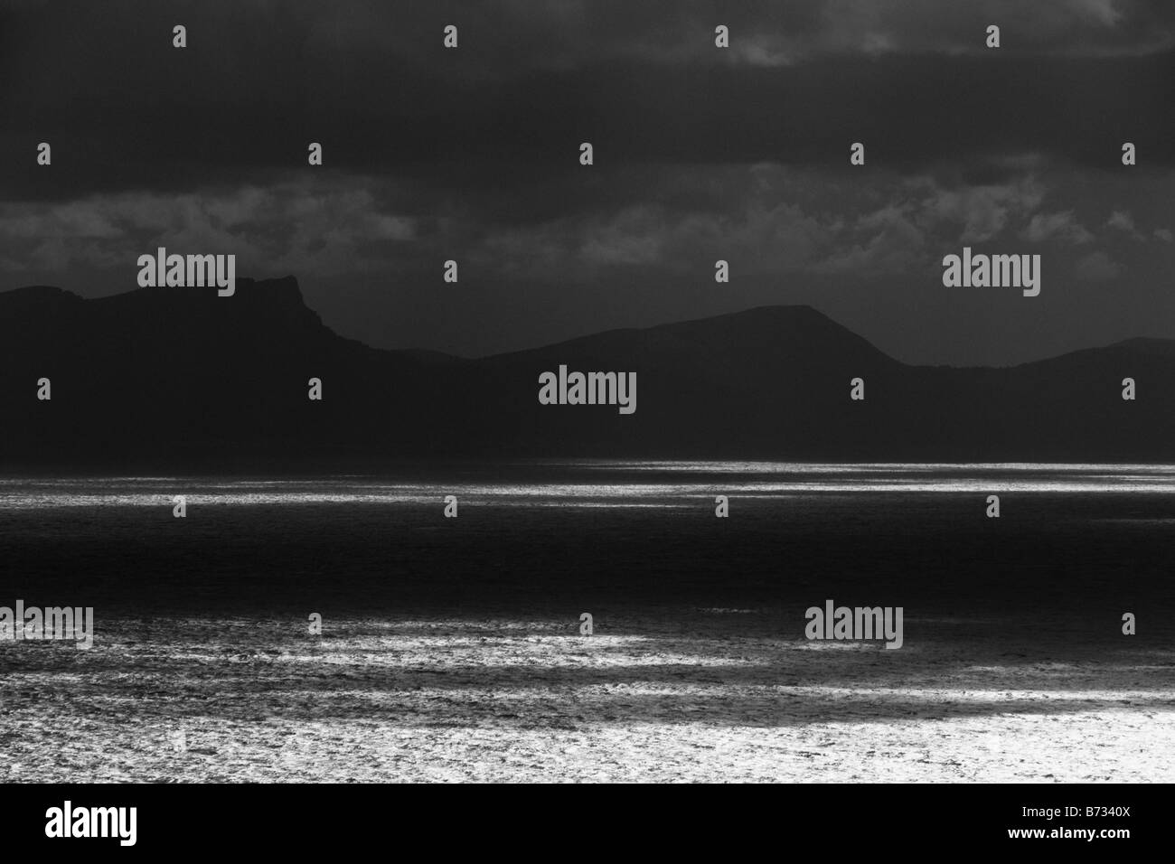 Mallorca Badia d Alcudia in luce drammatica vista dal Cap Formentor Foto Stock