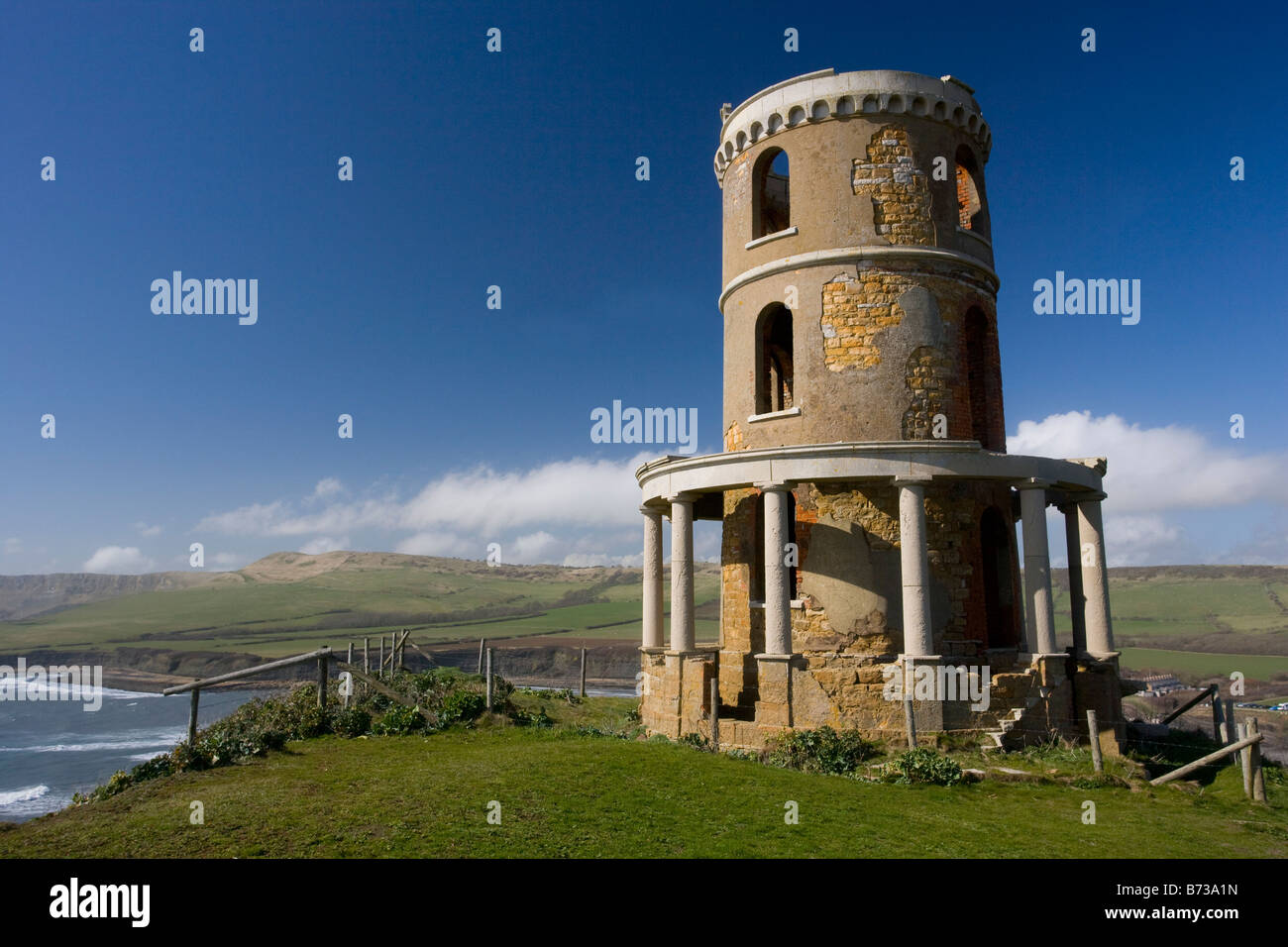 Torre Clavel a Kimmeridge costa del Dorset appena prima che fosse spostata verso l'interno per evitare il collasso oltre la scogliera Nov 2006 Dorset Foto Stock