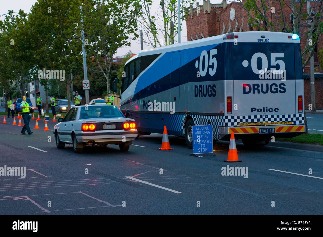 La polizia di droga e alcool test del respiro in Melbourne Victoria Australia Foto Stock