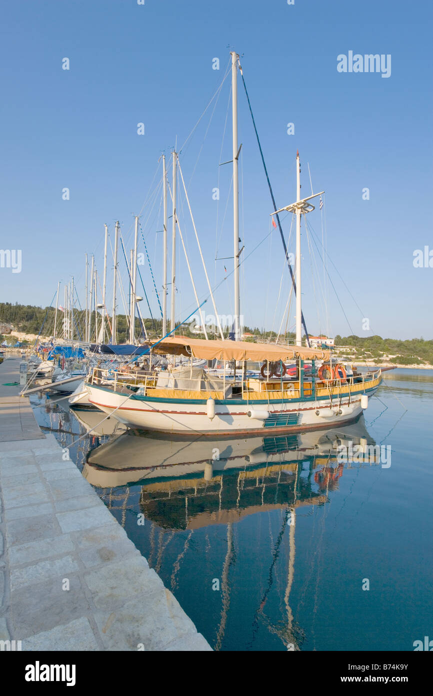 Barche - Fiskardo Harbour, Cefalonia, Grecia, Europa Foto Stock