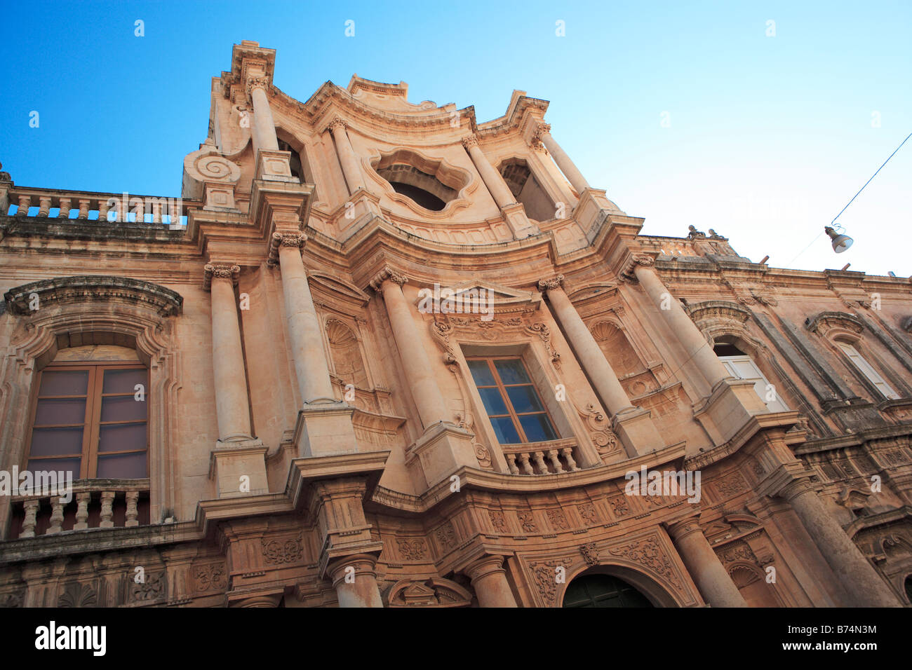 La chiesa gesuita di San Carlo, Noto, Sicilia Foto Stock