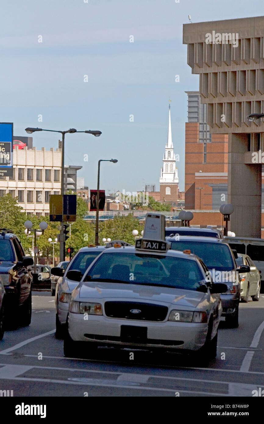 Vecchia Chiesa del nord vede nella distanza da Boston City Hall Boston Massachusetts, STATI UNITI D'AMERICA Foto Stock