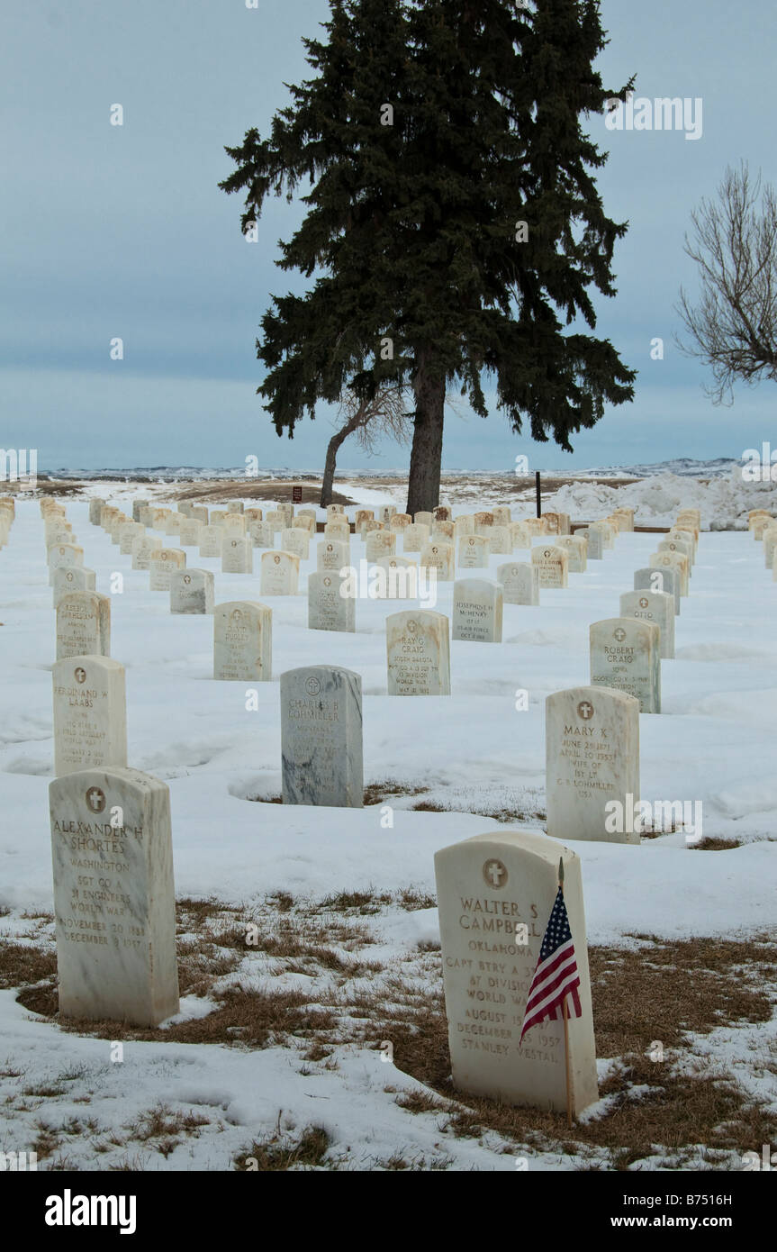 Lapidi, Custer National Cemetery, Little Bighorn Battlefield National Monument, agenzia di corvo, Montana. Foto Stock