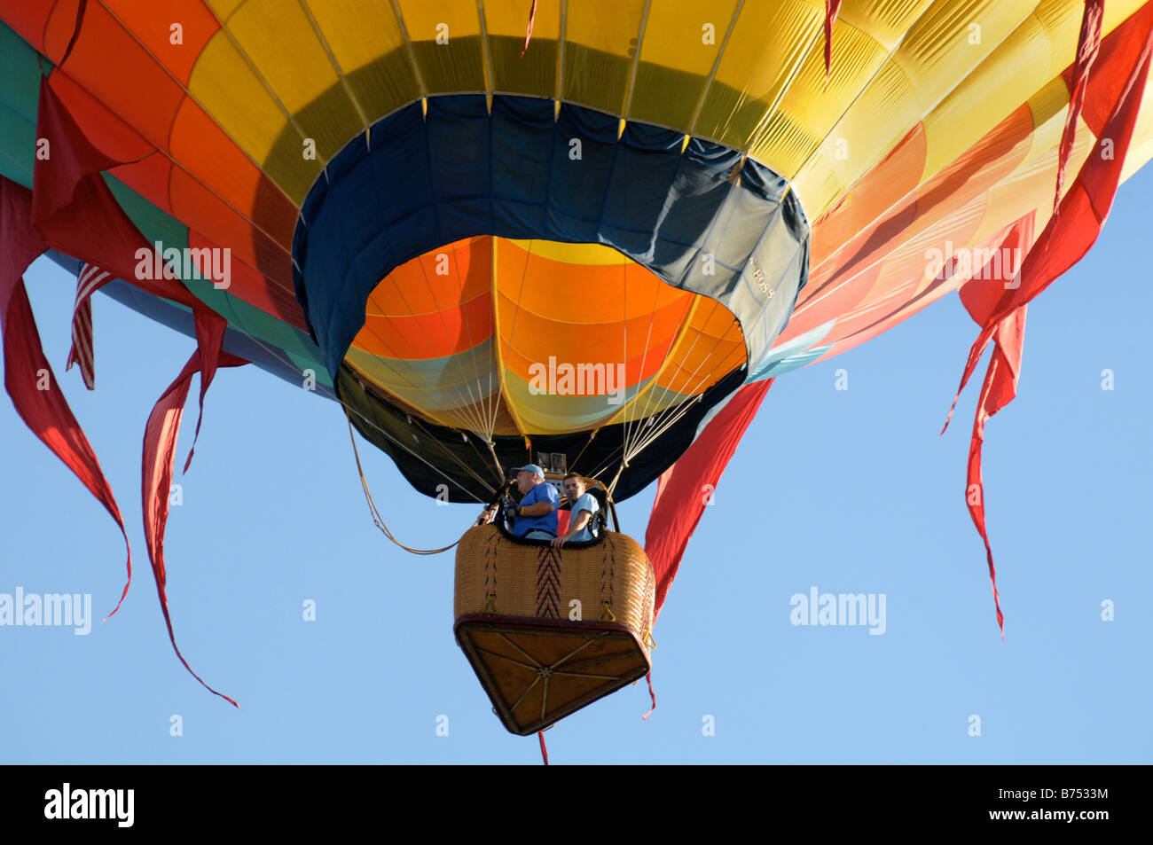 I palloni ad aria calda in volo a Dansville Balloon Festival, NY USA. Foto Stock