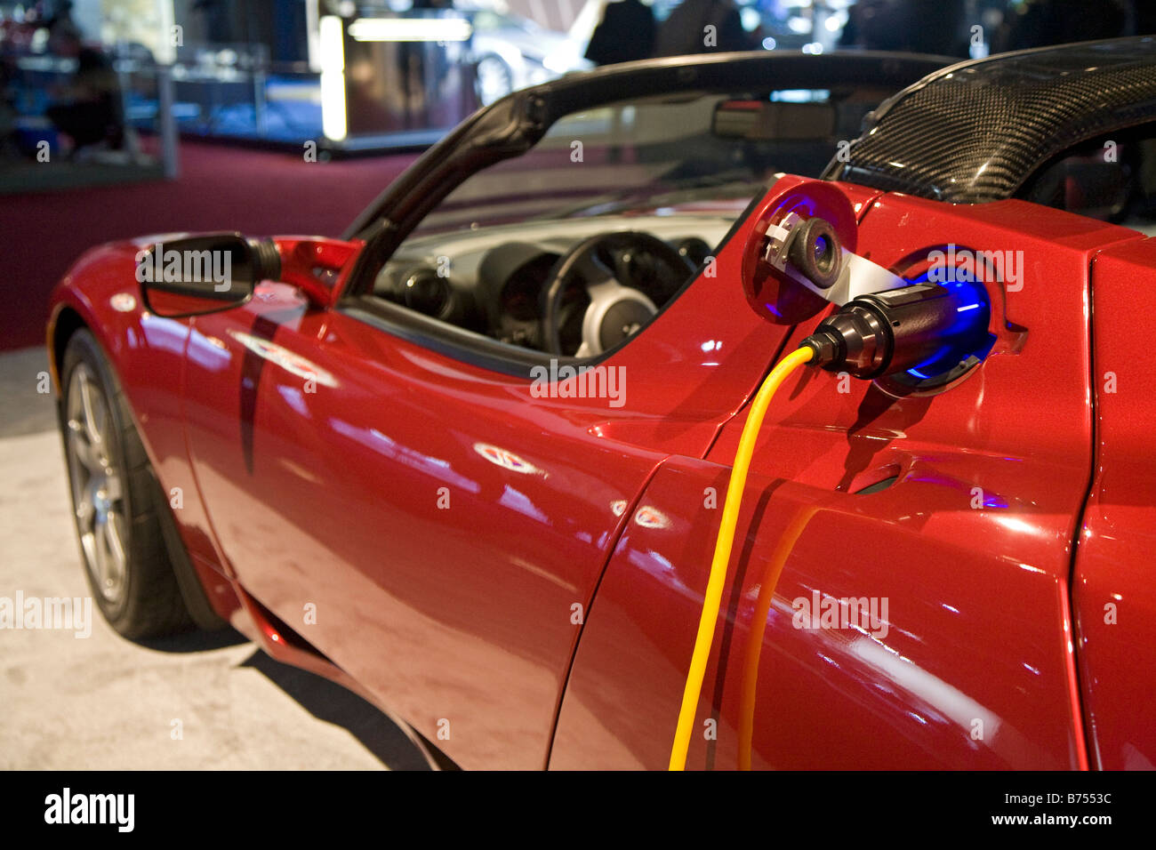 Detroit Michigan La Tesla Roadster elettrica veicolo sul display al North American International Auto Show Foto Stock