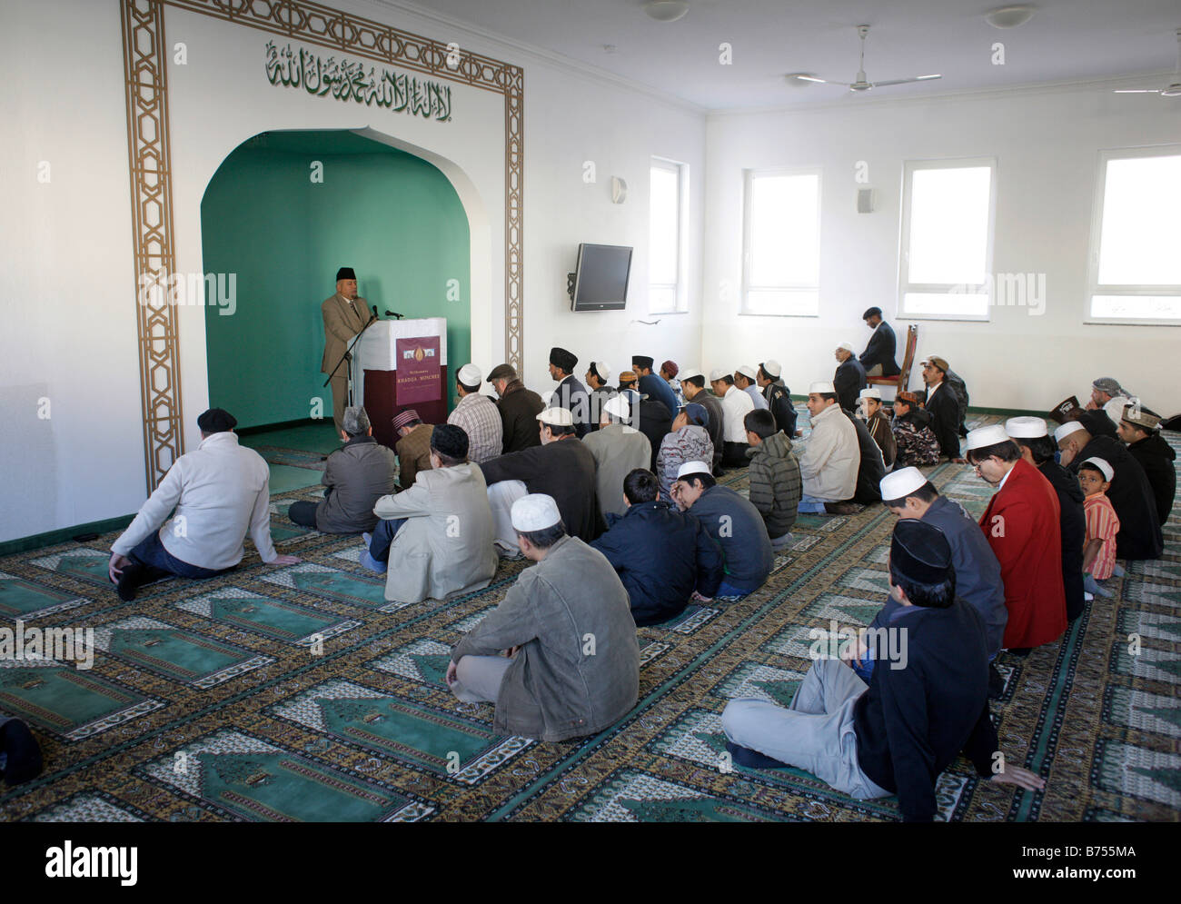 La preghiera del venerdì alla moschea di Khadija Foto Stock