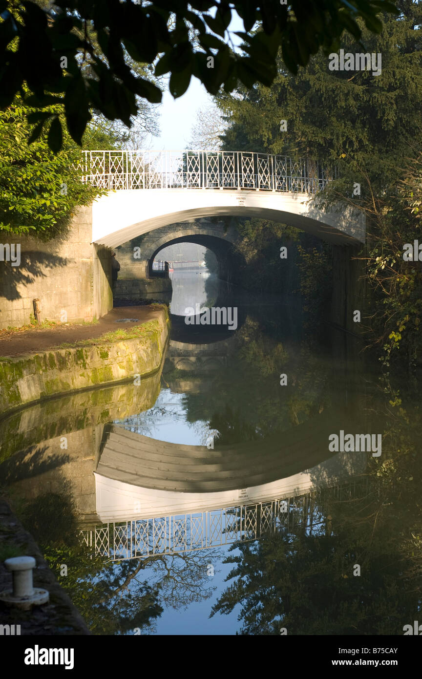 Ponte sul Kennet and Avon canal, bagno, Giardini Sidney Foto Stock