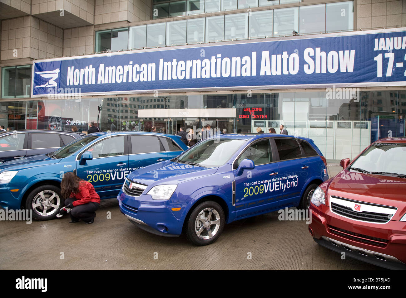 Detroit Michigan il Saturn Vue ibrido elettrico gas auto al di fuori del North American International Auto Show Foto Stock