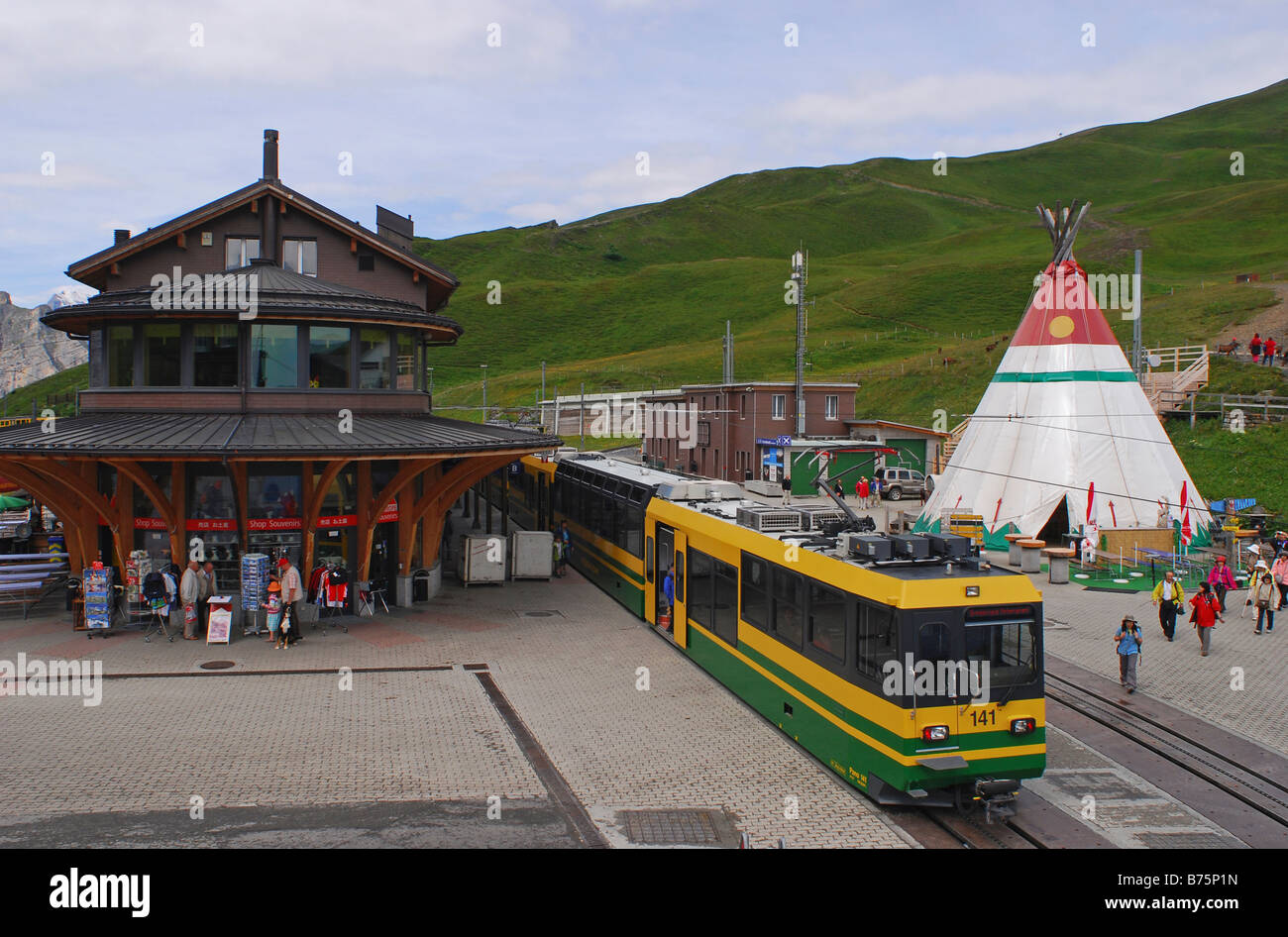 Kleine Scheidegg stazione ferroviaria regione di Jungfrau svizzera Foto Stock