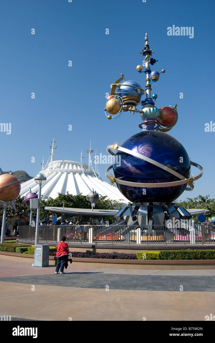 Orbitron ride, Tomorrowland, Hong Kong Disneyland Resort, l'Isola di Lantau, Hong Kong, Repubblica Popolare di Cina Foto Stock