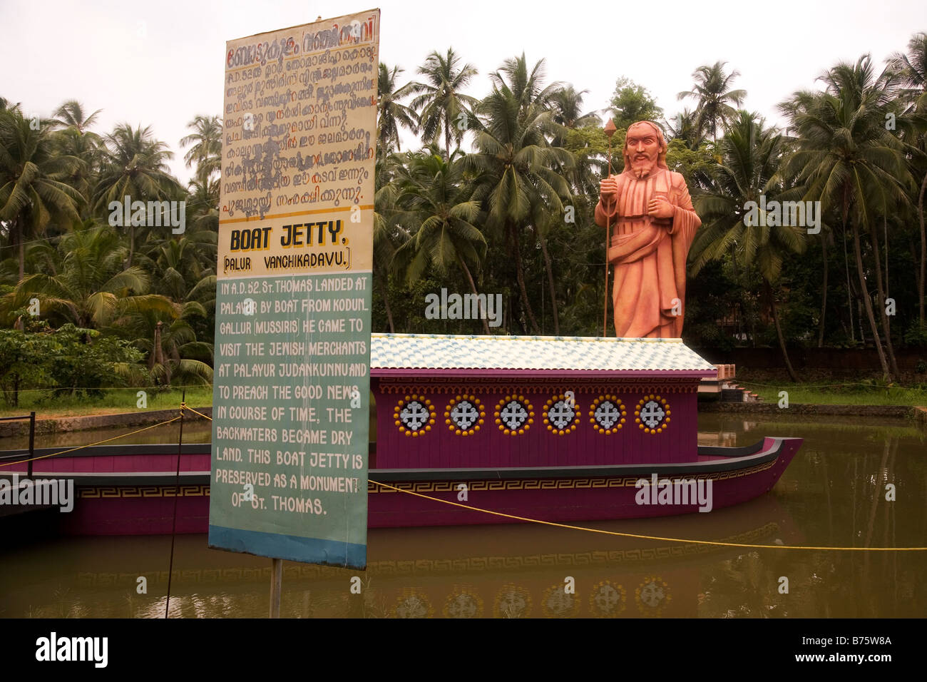 Una statua rappresenta l apostolo san Tommaso, che è detto di avere spostato in Kerala nel 52 d.c. Foto Stock