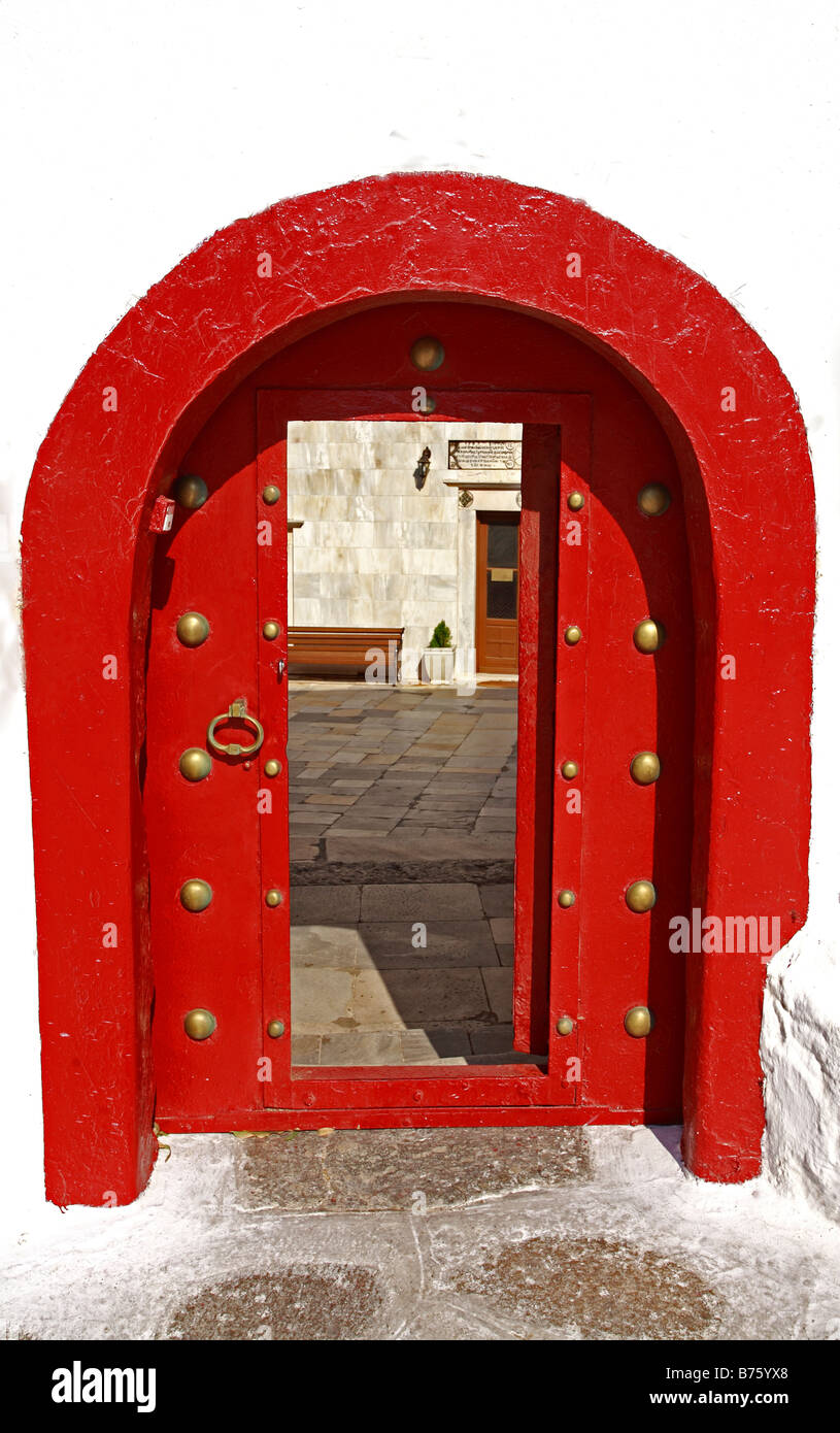 Porta Rossa Anna Mera Monastero Mykonos Isola Grecia Foto Stock