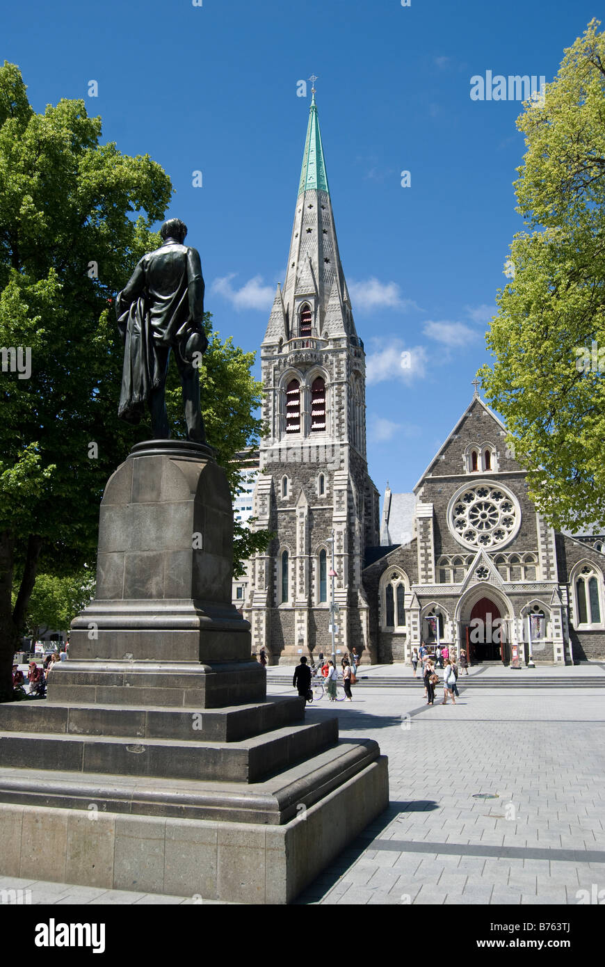 La cattedrale di Christ Church e John Robert Godley statua, Cathedral Square, Christchurch, Canterbury, Nuova Zelanda Foto Stock