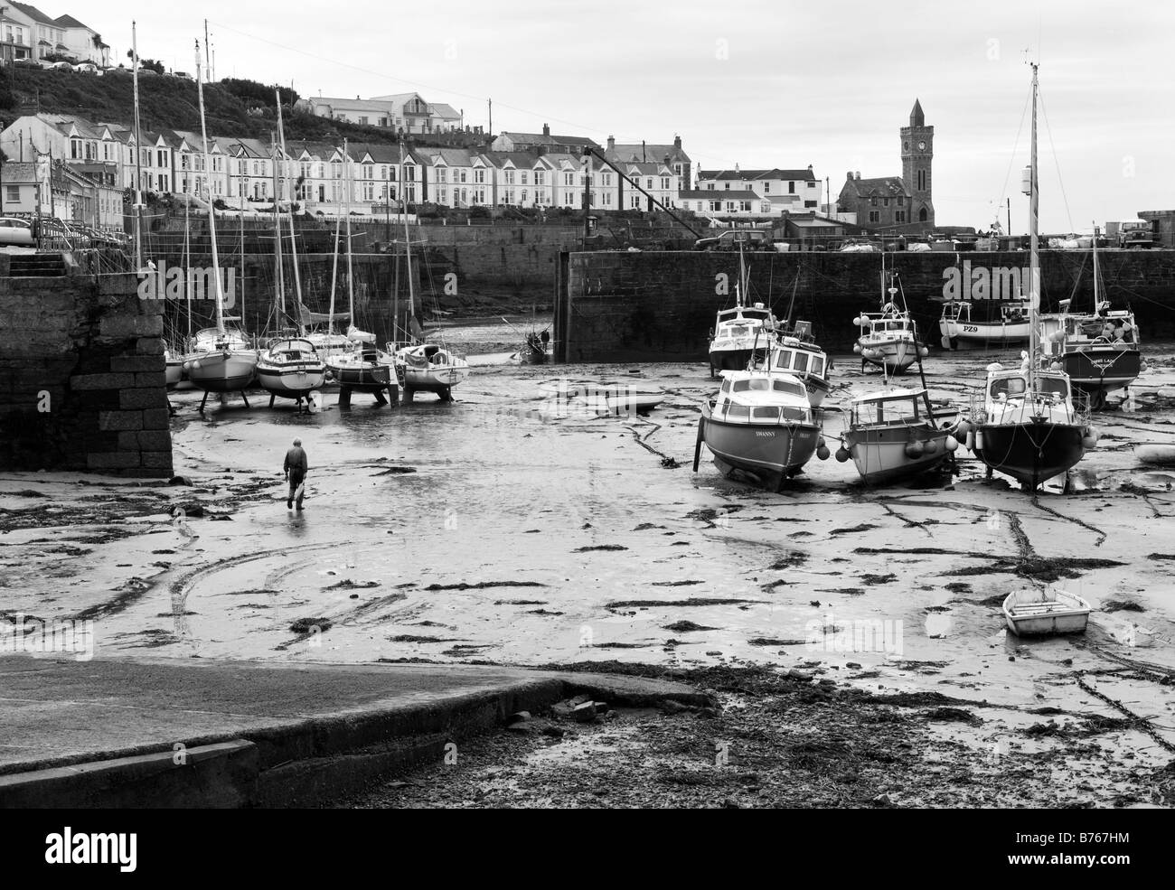 Porthleven Harbour, Cornwall, Regno Unito Foto Stock